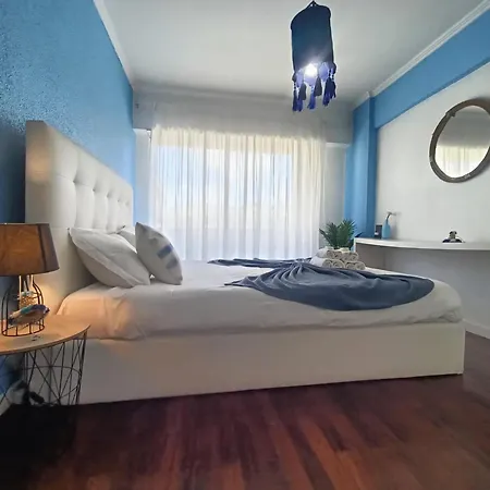 Stunning Blue House, Caparica