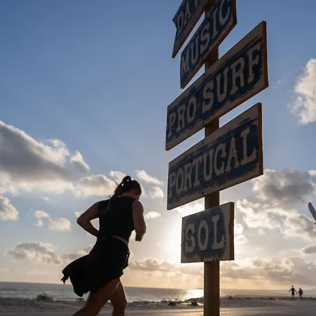 Stunning Blue House, Caparica Apartment