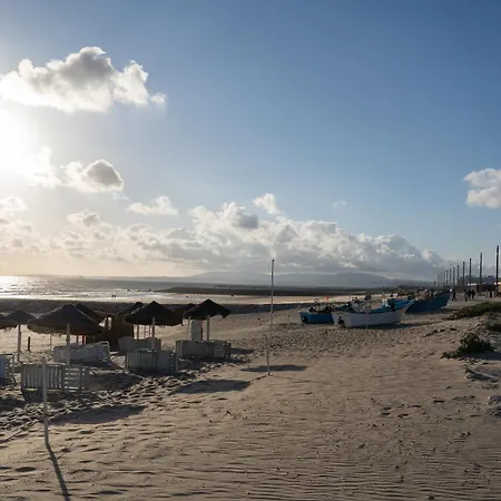 Apartment Stunning Blue House, Caparica *
