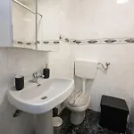 Apartment Stunning Blue House, Caparica