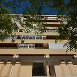 Stunning Blue House, Caparica Apartment *