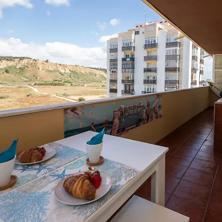 Apartment Stunning Blue House, Caparica *