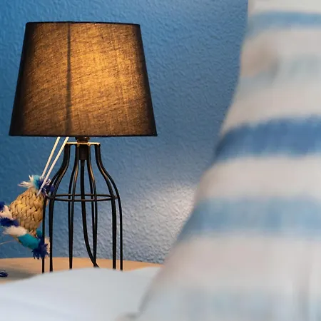 Apartment Stunning Blue House, Caparica *