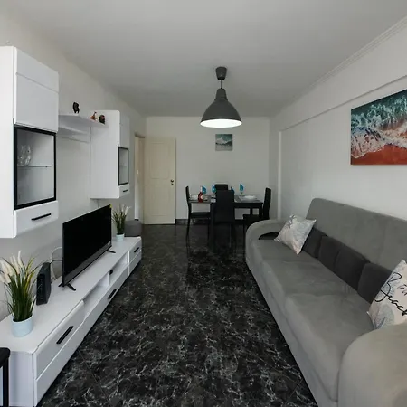 Stunning Blue House, Caparica