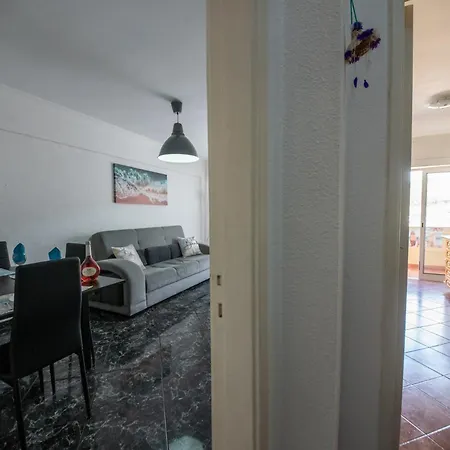 Stunning Blue House, Caparica Apartament *